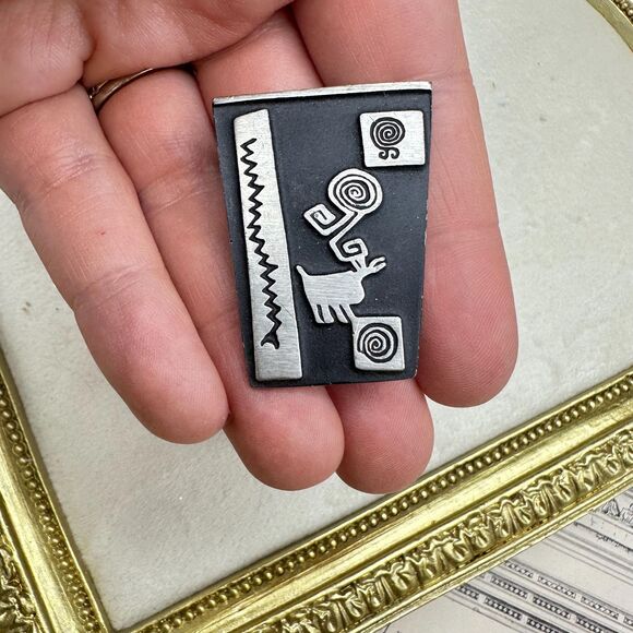 Vintage Alice Seely Urban Fetishes Deer Moose Pewter Brooch Pin - Picture 2 of 4